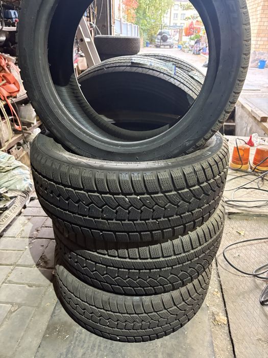 Резина зима 235/45/18 липучка