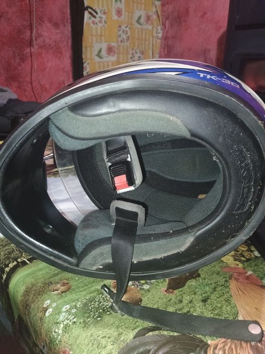 Каска за Пистов Мотор