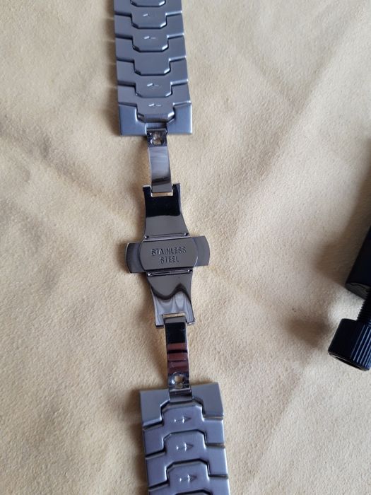 Абсолютно новый браслет