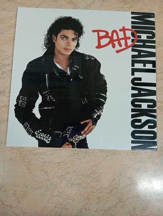 MICHAEL JACKSON виниловые диски. Продам.