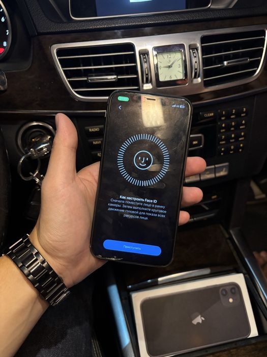 Продам iPhone 11 64GB