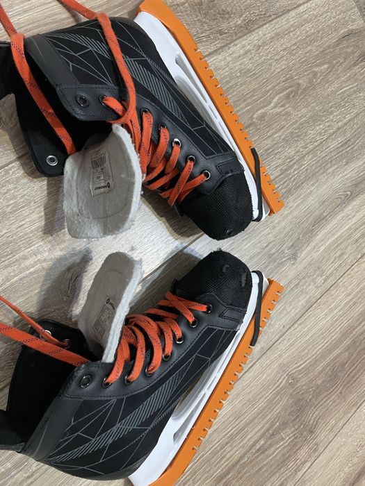 Хокейный коньки