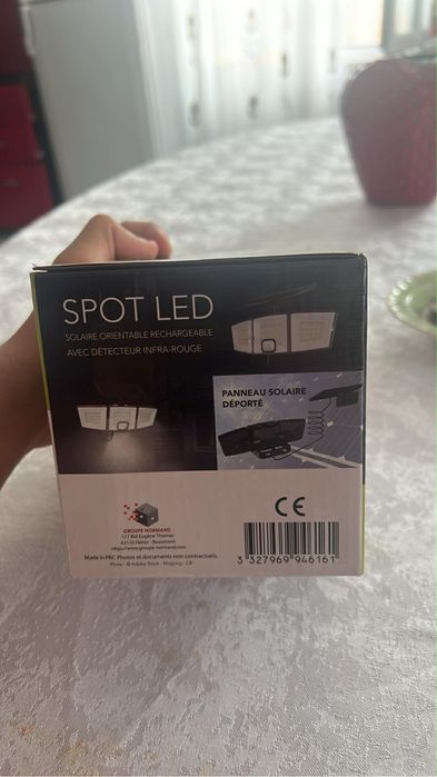 Proiector solar rotativ