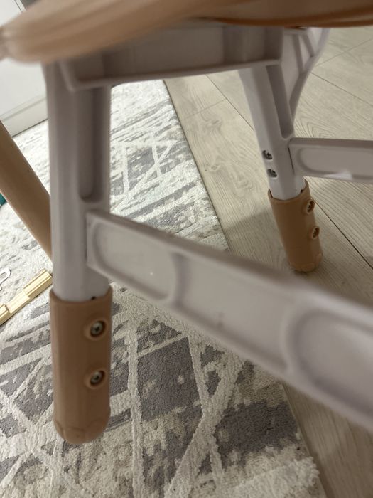 Продаю детский стол и стул