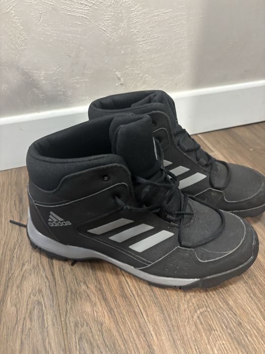 Детски зимни обувки Adidas