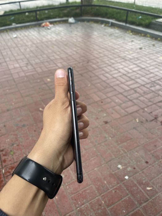 Iphone 7 plus srochno sotiladi
