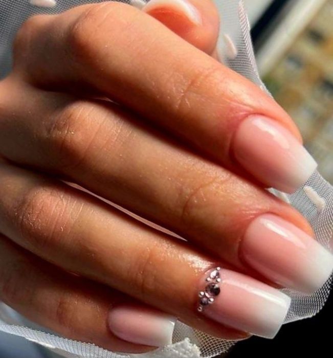 Unghii cu gel ,Mall Vitan ,sector 3