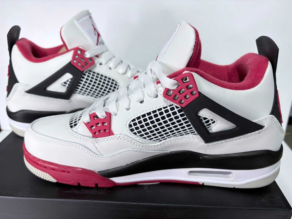 Nike Air Jordan 4 Retro Fire Red