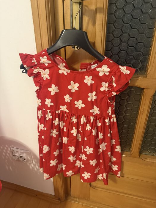 Rochite marimea 104-110 (4-5 ani)