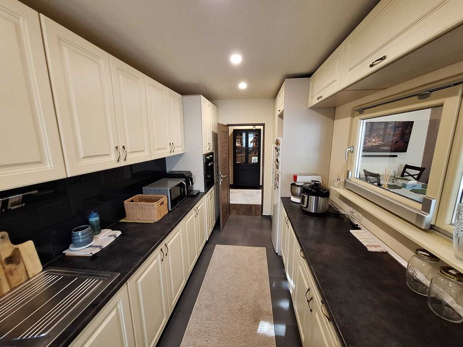 Inchiriere apartament 3 camere modern Aviatiei - 800m Promenada, parcare, ideal expati sau cuplu