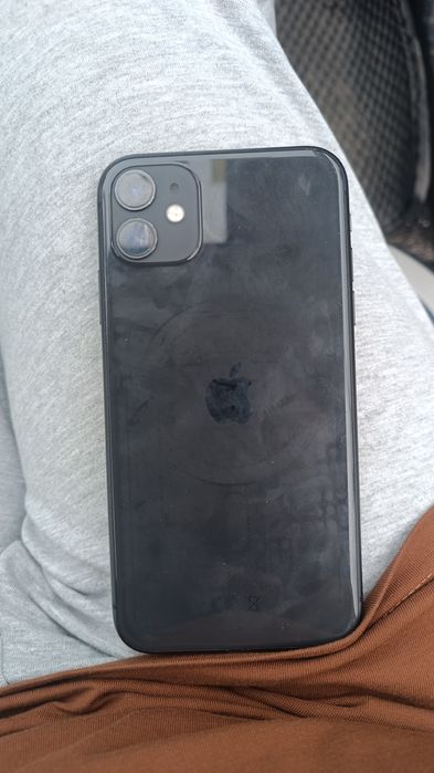 Продам. Айфон 11.