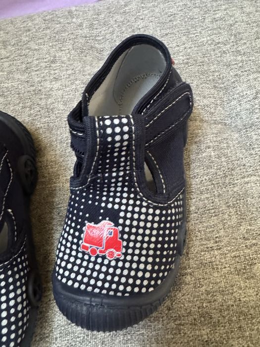 Детски пантофи колев и колев