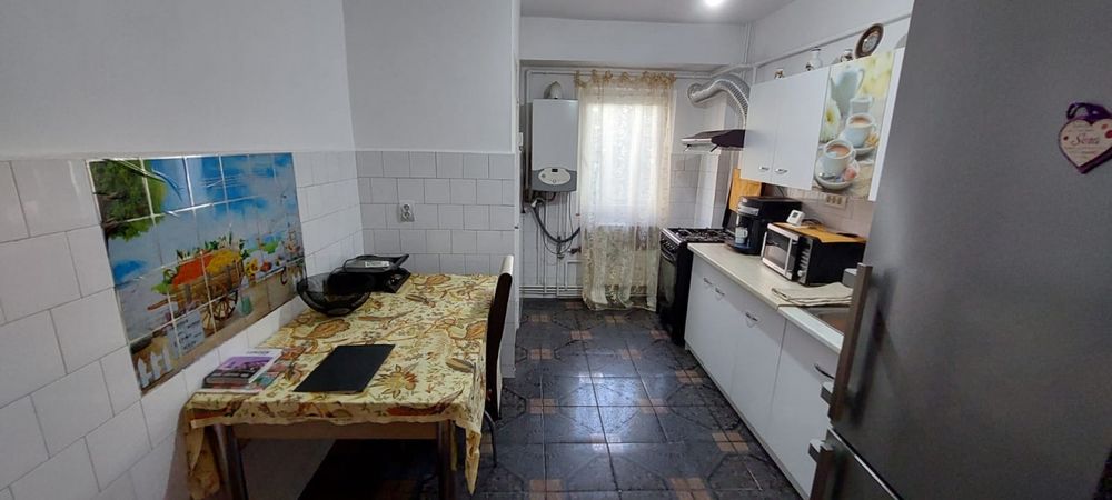 Apartament 4 camere etaj 1