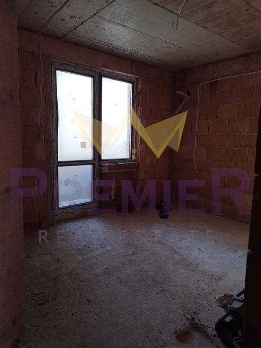 Продава се Тристаен апартамент в Варна, Лятно кино Тракия - 73 кв.м за 2399 €/кв.м - Снимка #1