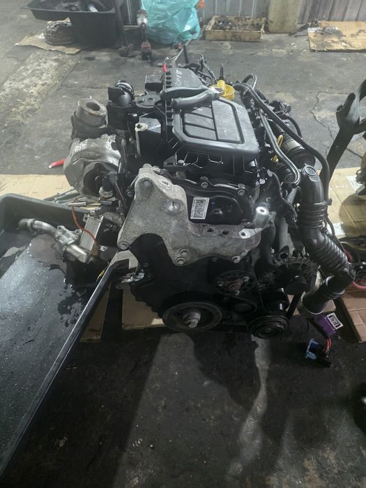 Motor Renault r9m 1.6 dci Urziceni • OLX.ro