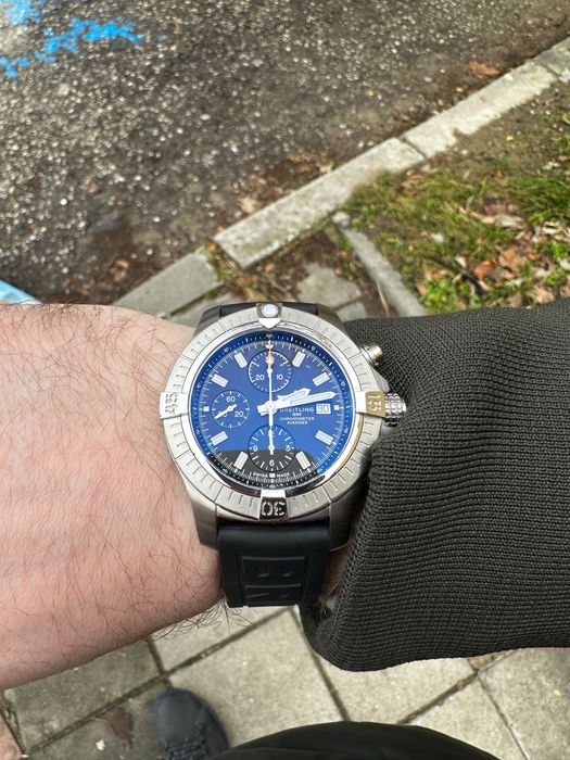 Breitling Avenger II Chronograph 45 A13317101B1X2