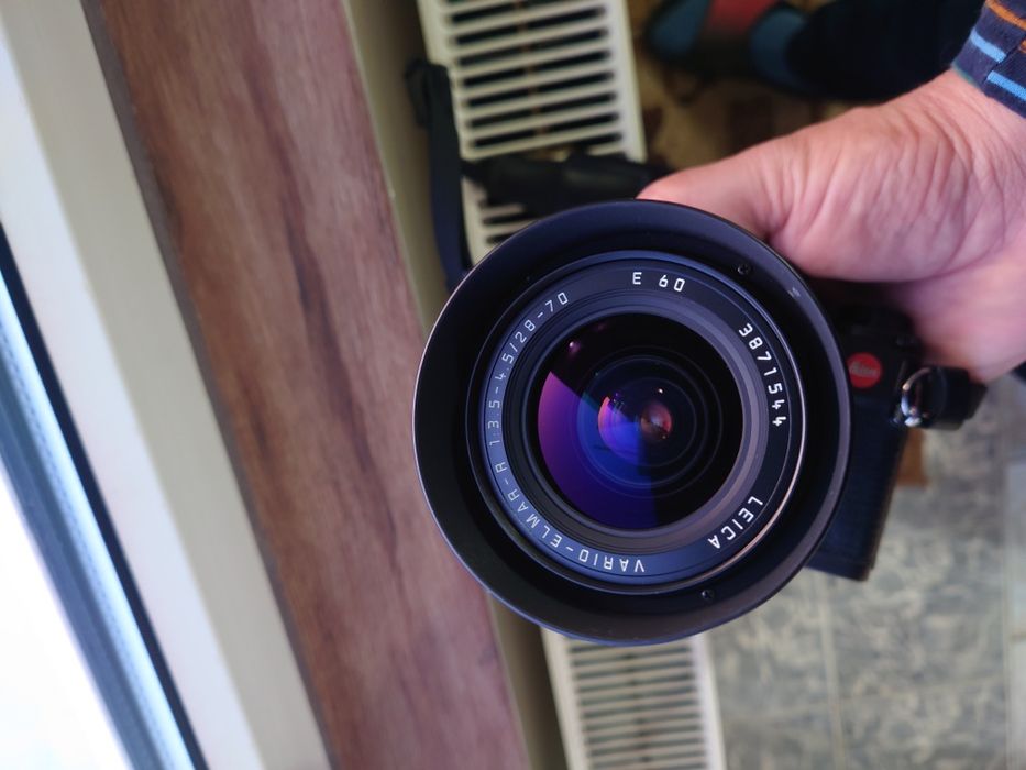 SLR Leica R6.2 cu obiectiv Leica Vario-Elmar R 28-70mm