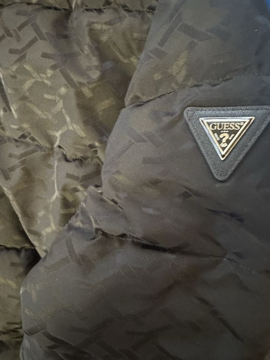 Яке Monogram Puffa guess