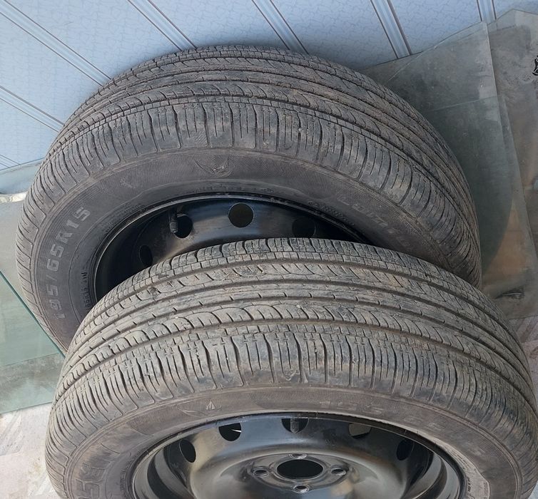 Шины 2 шт с дисками на 15