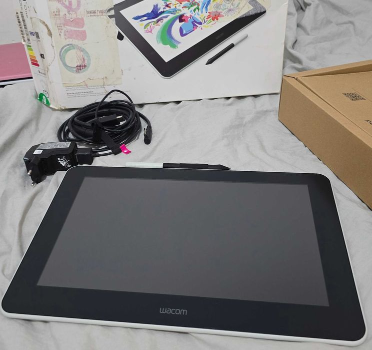 Tableta grafica Wacom one 13.3