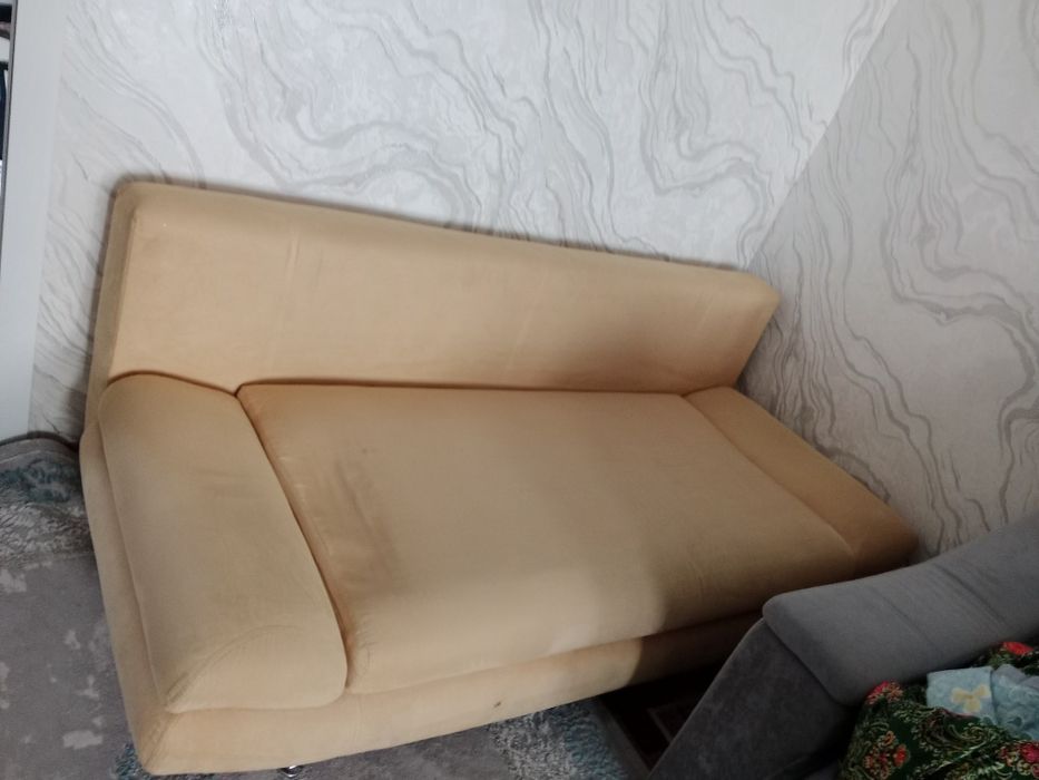 Диван б,у, дешёвый почти новый