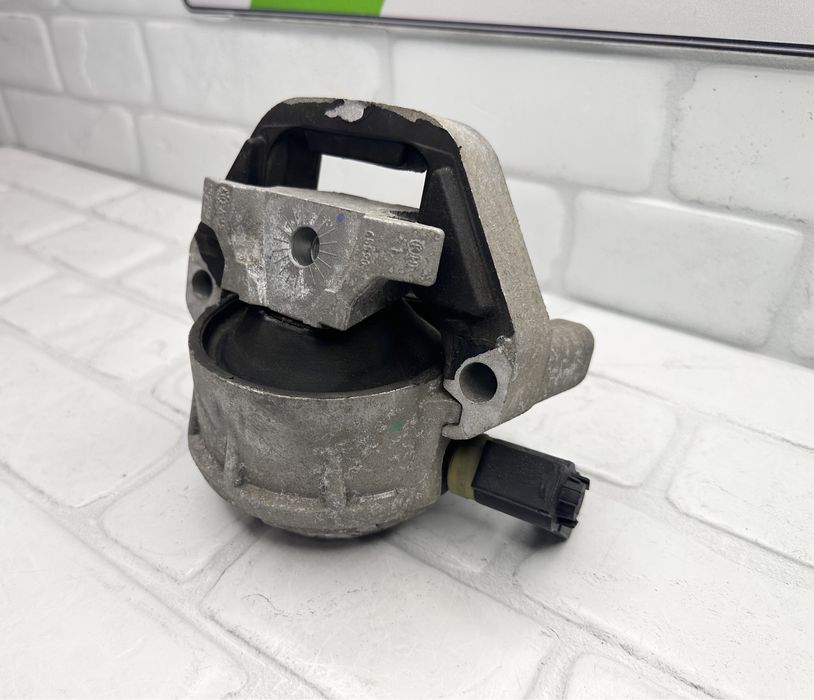 Десен тампон двигател AUDI A6 A7 4G 3.0TFSI