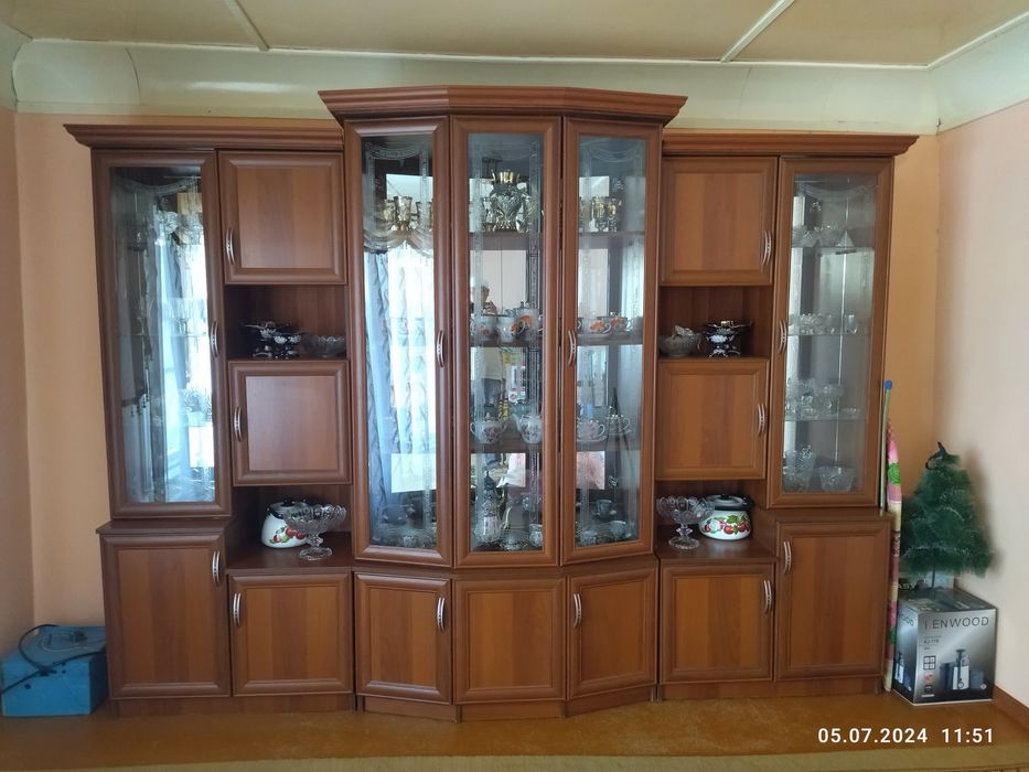 Продам стенку ...