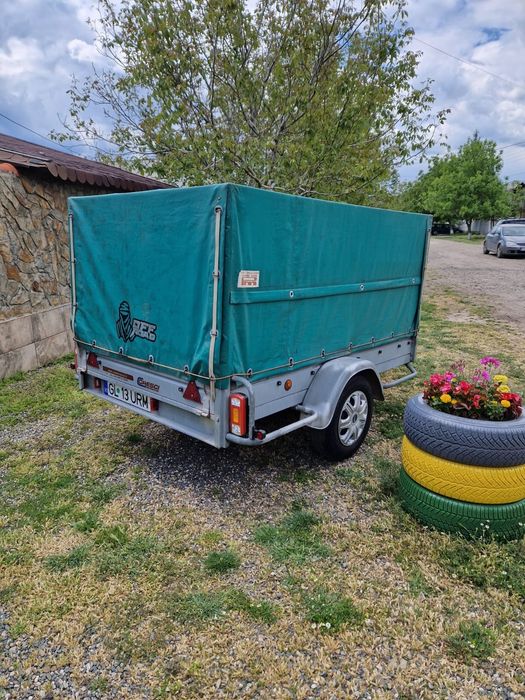 Vând remorca cu prelată