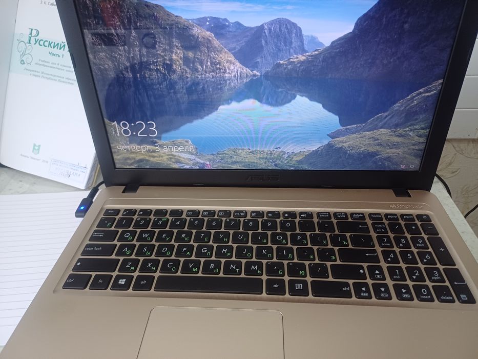 Ноутбук Отличный