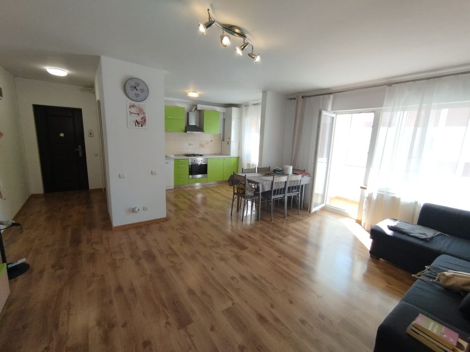 Apartament de închiriat  în Florești