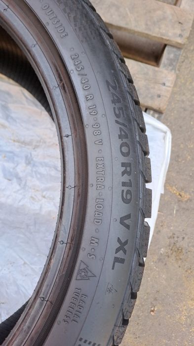 1бр. Нова 245/40/19 Continental Winter Contact TS 860