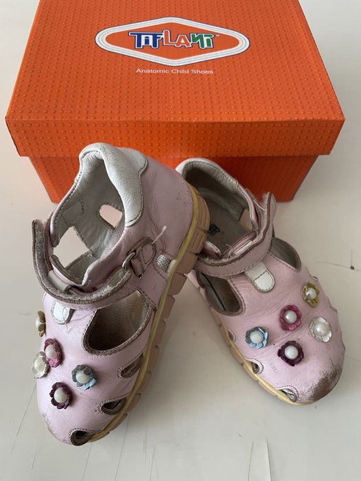 Детская фирменная обувь