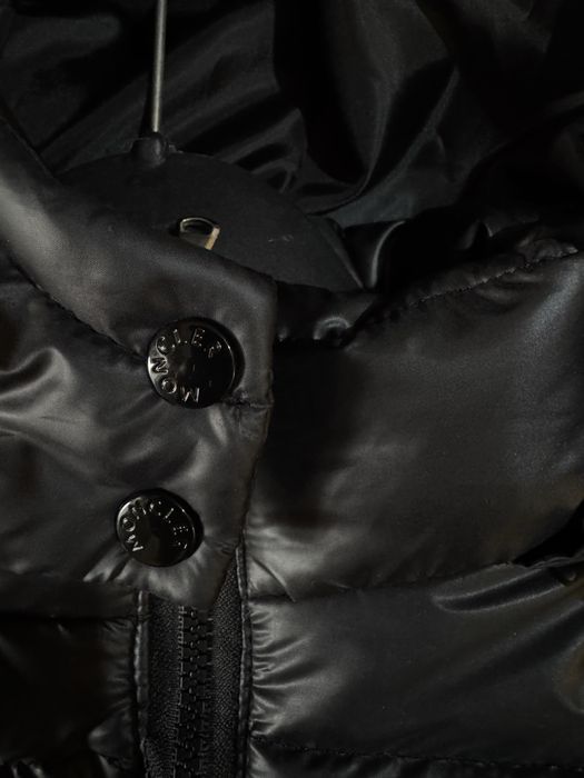 Нов Moncler елек М размер