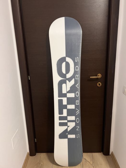 Snowboard Nitro Prime Raw 165 wide cu legaturi Nitro Rambler L