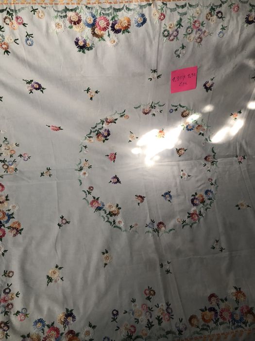 Fata de masa  cusuta