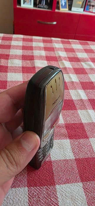 Nokia 6310i златен Немски отключен към всички оператори