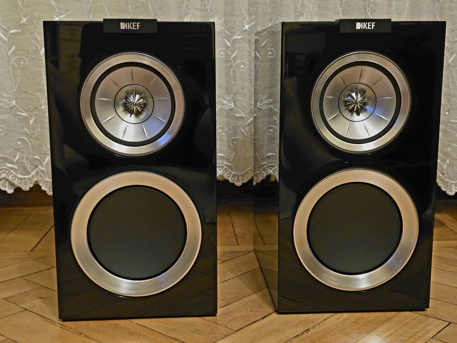 Boxe raft KEF R300