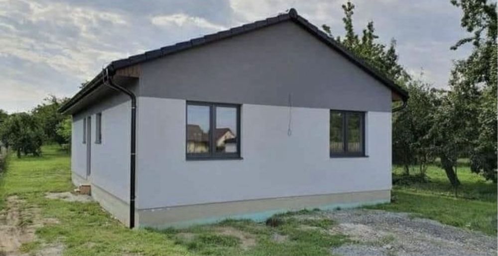 Vand cabane din lemn si casute de gradina