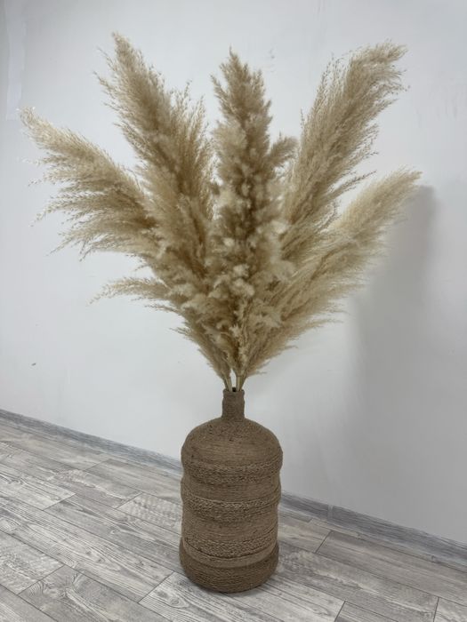 Ваза с сухоцветами декоративная