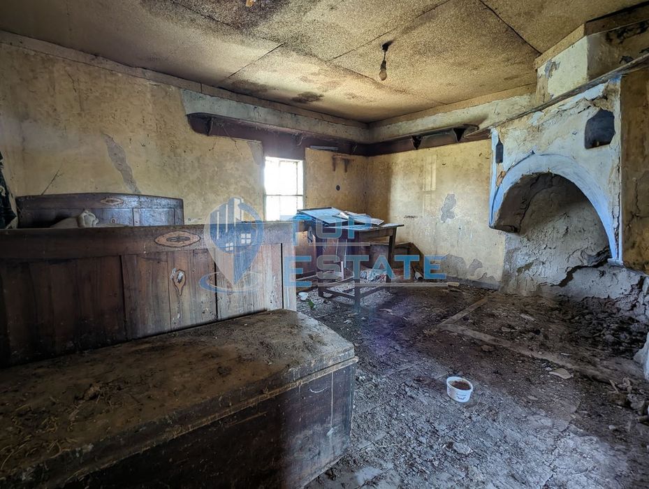 Стара къща с панорамна гледка в Еленския балкан