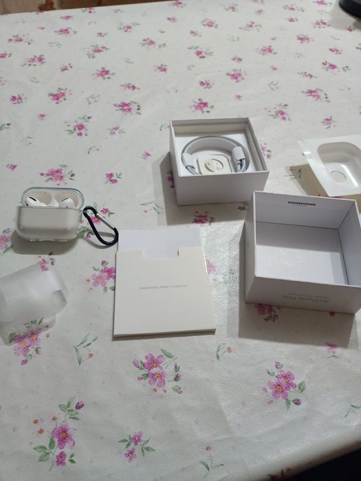 Продам AirPods Pro