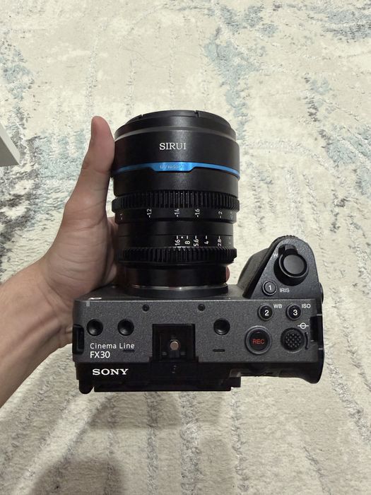 Объектив Sirui Night Walker 75mm T1.2