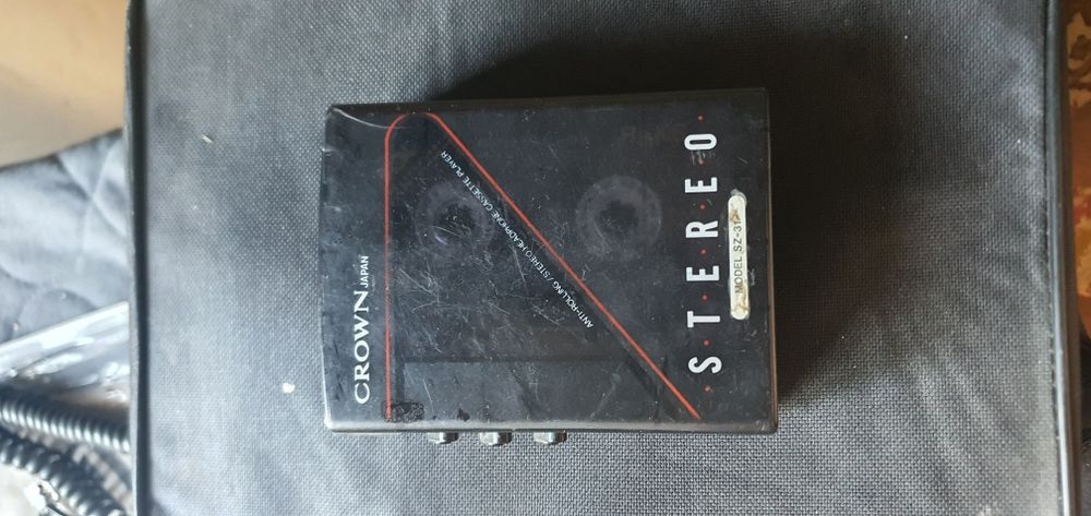 Walkman Casetofon portabil Crown Japan SZ -31.funțional.