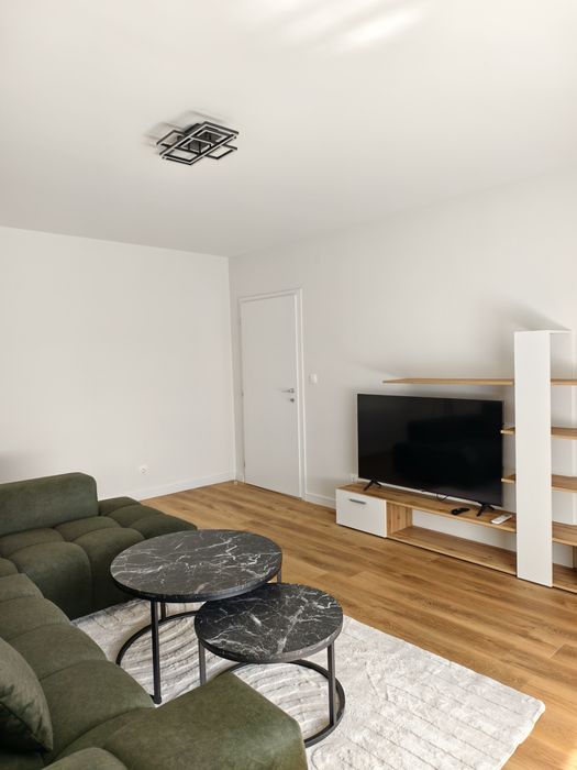 Дава се под наем Тристаен апартамент в София, Редута - 100 кв.м за 1020 € - Снимка #1