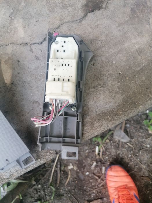 Копче за ел стъкла за Toyota Yaris