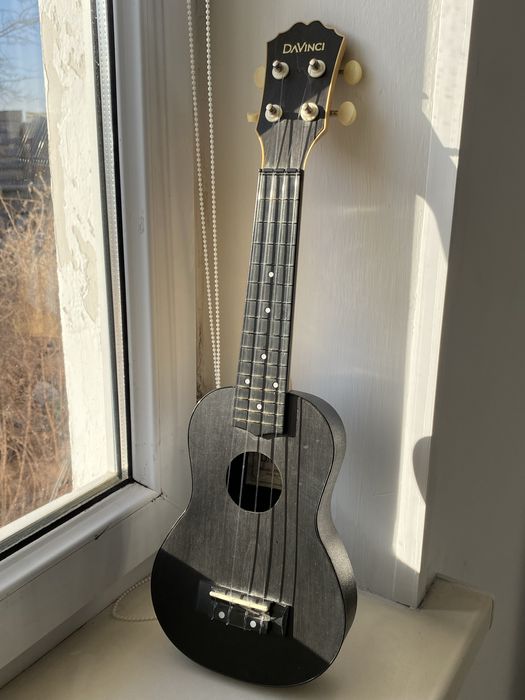 Продается укулеле