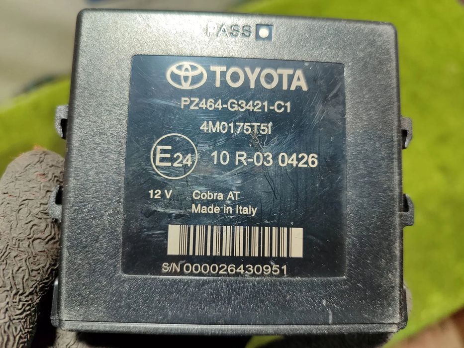 MODUL CONTROL TRANSMISIE + MODUL SENZORI PARCARE (2 BUC.) + MODUL PRESIUNE ANVELOPE  TOYOTA PRIUS T3 V 1.8 BENZINA HYBRID ELE 2015 / HATCHBACK 2015-2018 COD OEM 89535-76011 / PZ464-G3421-C1 / 4M0175T51 / 89760-47050 / PZ464-B4420-B1