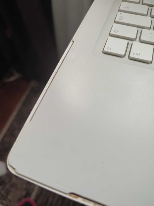 LAPTOP MAC BOOK functional