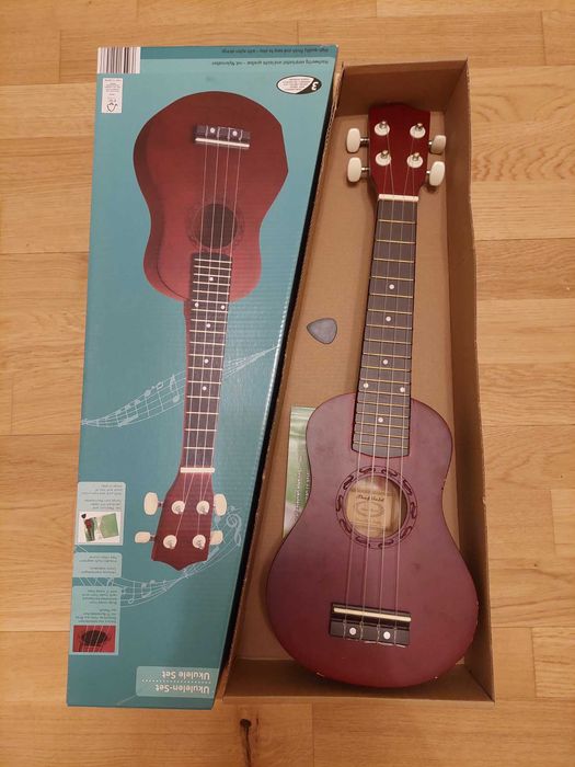 Продавам детско укулеле
