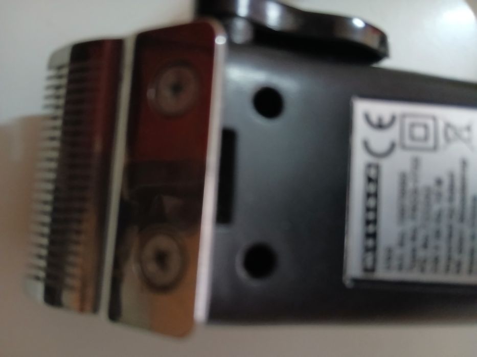 Машинка для стрижки волос и бороды.ы